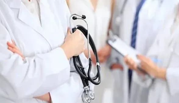 medinstituti-yaki-khoche-znischiti-kabmin-provodyat-150-tis-unikalnikh-operatsiy-na-rik-lazorishinets