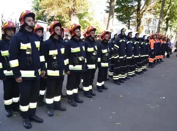 tisyachi-ryatuvalnikiv-cherguvatimut-u-posilenomu-rezhimi-na-velikodni-svyata