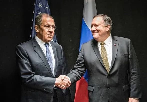 pompeo-zayaviv-pro-namir-ssha-nalagodzhuvati-spivpratsyu-z-rf-po-kontrolyu-nad-ozbroyennyami