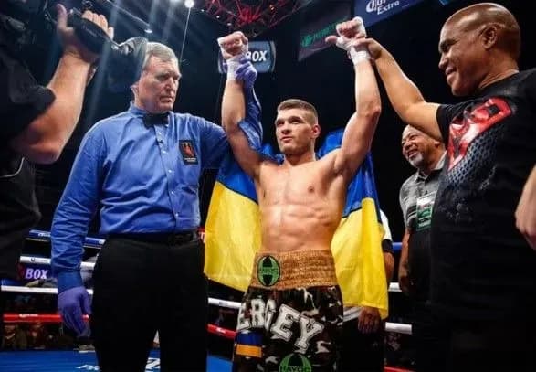 ukrayinskiy-bokser-ocholiv-reyting-ibf