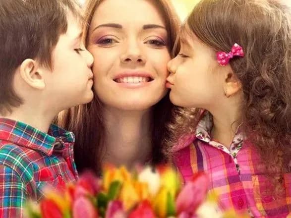 papa-rimskiy-privitav-materiv