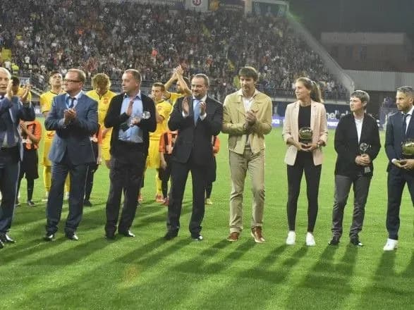 nazvano-naykraschikh-futbolista-i-trenera-ukrayini-za-pidsumkami-2018-roku