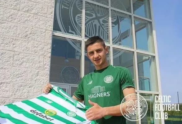 shotlandskiy-grand-prezentuvav-futbolista-zbirnoyi-ukrayini