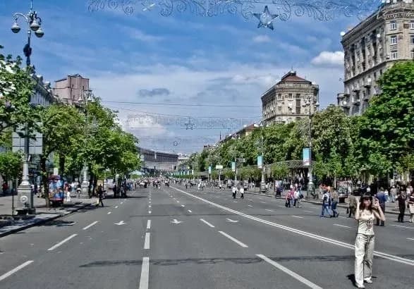 zavtra-perekriyut-rukh-transportu-na-vulitsi-khreschatik