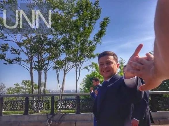 zelenskiy-pribuv-do-verkhovnoyi-radi-ukrayini