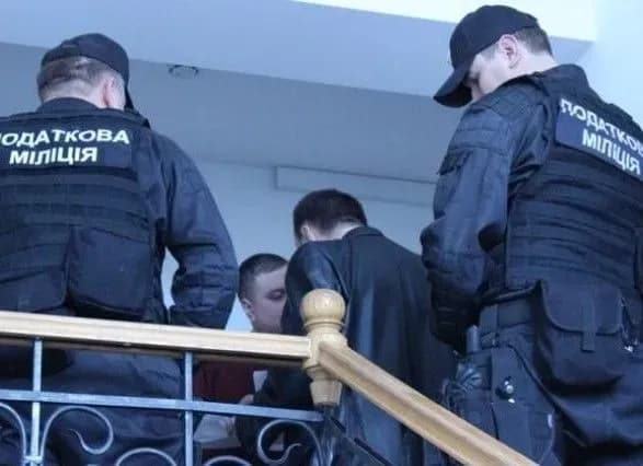 stalo-vidomo-skilki-zaroblyayut-spivrobitniki-podatkovoyi-militsiyi