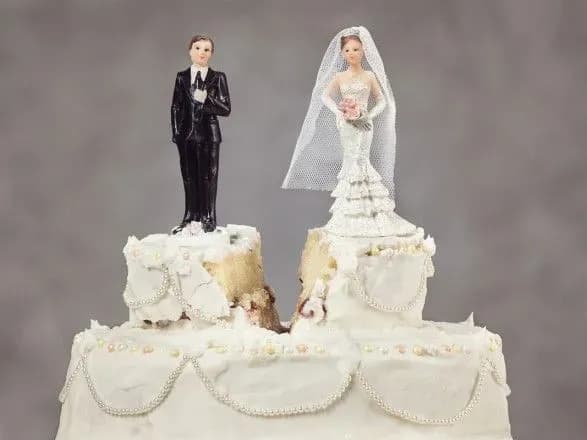 kiyani-stali-chastishe-rozluchatisya