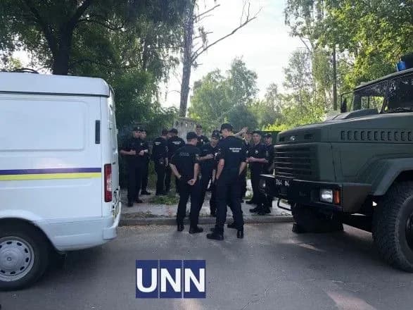 pid-sud-pered-zasidannyam-cherez-smert-5-richnogo-khlopchika-styaguyut-silovikiv