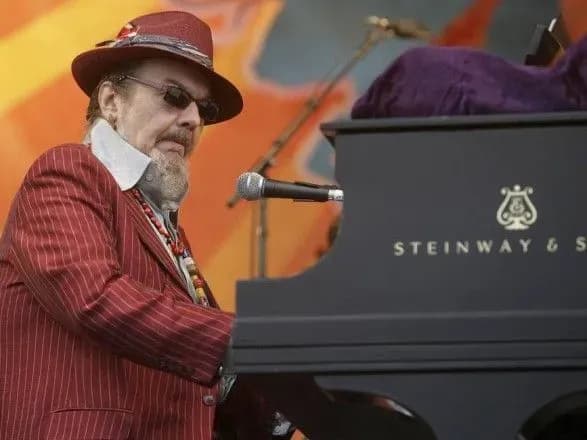 pomer-vidomiy-amerikanskiy-muzikant