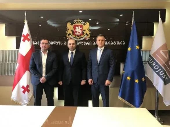 desyat-ukrayinskikh-ditey-povernutsya-z-gruziyi-dodomu-na-prezidentskomu-litaku