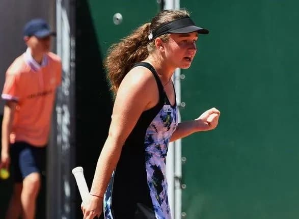 ukrayinka-viyshla-v-1-4-finalu-yuniorskogo-rolan-garros