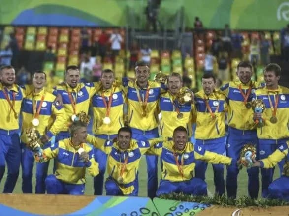 deflimpiyska-zbirna-ukrayini-z-futbolu-stala-finalistom-chye