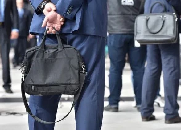 v-uryadi-prigrozili-zvilnennyami-za-zhakhlivi-potyagi