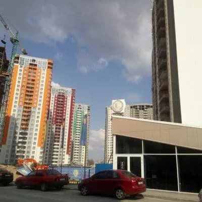 zabudovnik-pokazav-scho-vidbuvayetsya-na-budmaydanchiku-zhkh-kakhovska