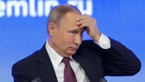 u-gruziyi-bilya-budivli-parlamentu-spalili-foto-putina