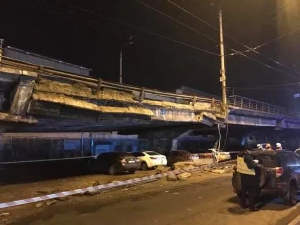 na-vikhidnikh-perekriyut-rukh-u-rayoni-stolichnogo-shulyavskogo-mostu