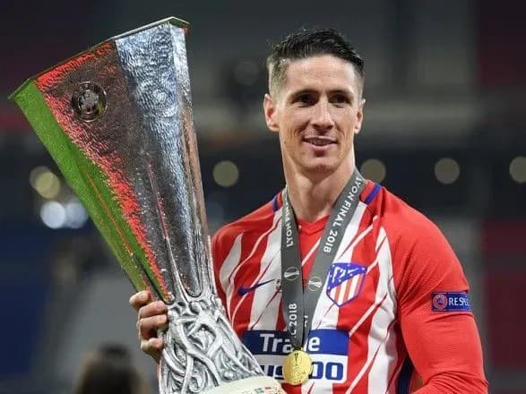 chempion-svitu-ta-yevropi-torres-zavershiv-futbolnu-karyeru