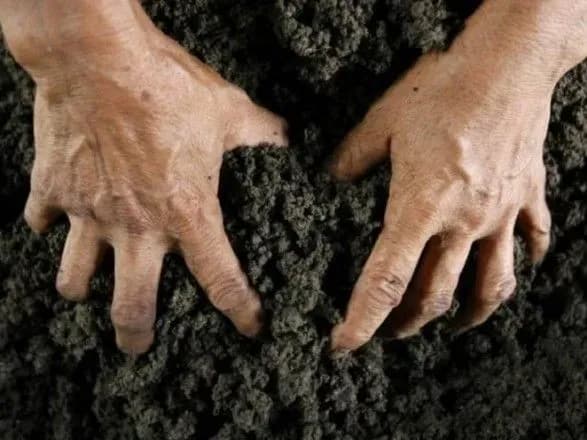 cholovika-suditimut-za-samovilne-zabudovuvannya-azovskogo-uzberezhzhya