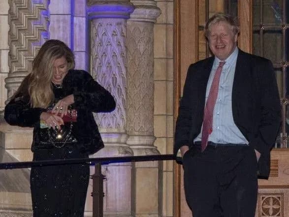 domashnya-svarka-obrushila-reyting-lidera-borotbi-za-post-premyer-ministra-britaniyi