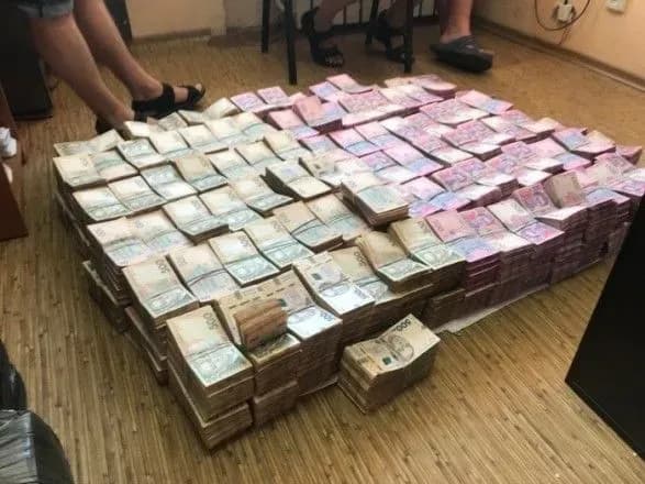 sbu-viluchila-pyatdesyat-mln-griven-gotivkoyu-u-kompaniyi-scho-ukhilyalas-vid-splati-podatkiv