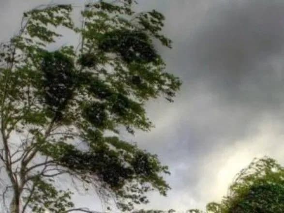 na-zavtra-po-ukrayini-ogolosheno-shtormove-poperedzhennya