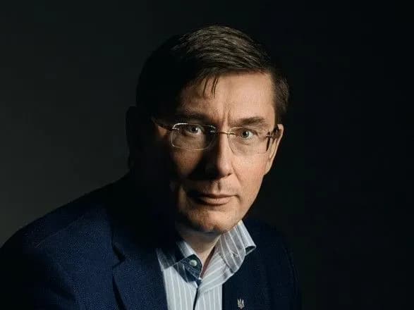 lutsenko-pro-viklik-v-nabu-advokati-berkutiv-prosto-khochut-nagadati-pro-sebe