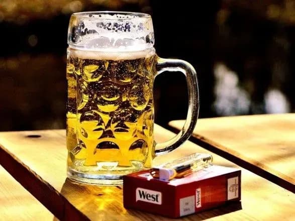 kabmin-skasuvav-litsenzuvannya-pid-chas-importu-y-eksportu-alkogolyu-i-sigaret