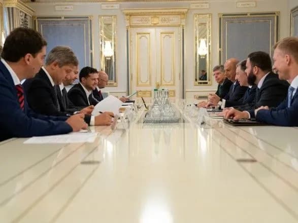 zelenskiy-zustrivsya-z-volkerom