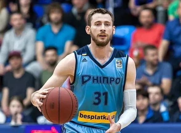 bagatorichniy-lider-bk-dnipro-vpershe-za-karyeru-zminiv-komandu