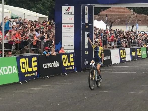 ukrayinka-belomoina-viborola-medal-chye-z-mauntenbayku