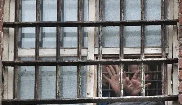 obvinuvachenikh-u-terorizmi-ukrayintsiv-trimayut-v-okremomu-blotsi-sizo-simferopolya