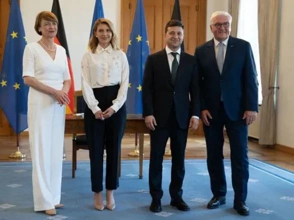 stalo-vidomo-skilki-vitratili-na-zakordonni-viziti-delegatsiy-na-choli-zi-zelenskim