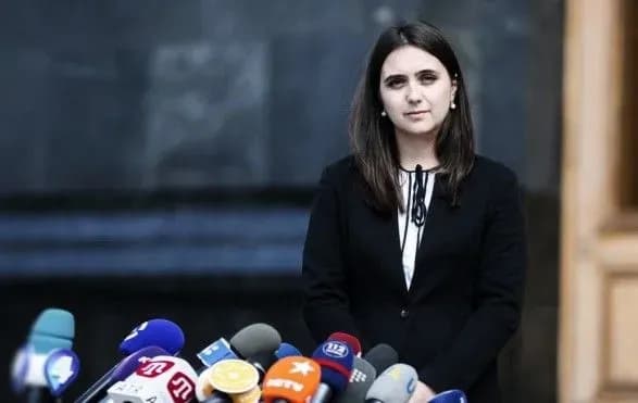 u-zelenskogo-poyasnili-z-chim-povyazane-zvilnennya-bezsmertnogo