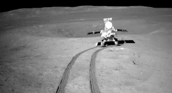 kitayskiy-misyatsekhid-yuytu-2-vidnoviv-svoyu-robotu-z-vivchennya-misyatsya