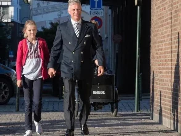 donka-korolya-belgiyi-priyshla-do-shkoli-u-vishivantsi