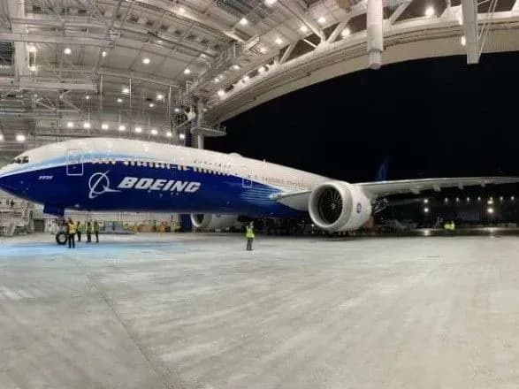 kompaniya-boeing-zitknulasya-z-tekhnichnimi-problemami-pri-viprobuvannyakh-novogo-laynera
