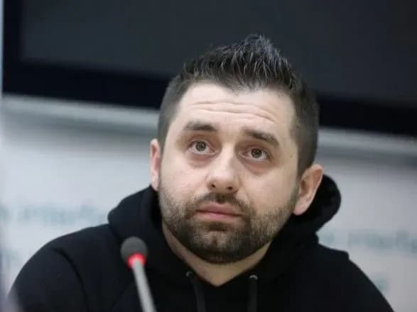 u-slugi-narodu-vzhe-ye-35-kandidativ-u-chleni-tsvk