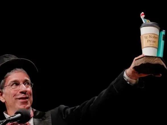 u-garvardi-vruchili-shnobelivsku-premiyu