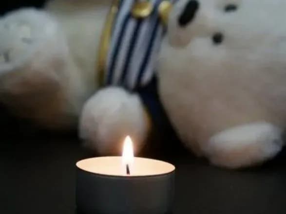 u-frantsiyi-pomer-10-richniy-khlopchik-yakiy-u-2011-rotsi-otruyivsya-yalovichinoyu