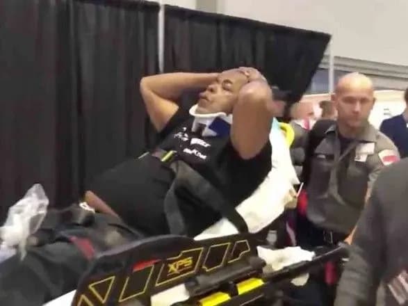 kolishnogo-trenera-klichka-i-usika-pobili-na-tseremoniyi-zvazhuvannya