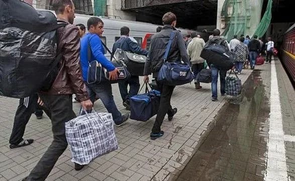 migratsiyna-sluzhba-v-ukrayini-ofitsiyno-zhive-mayzhe-400-tisyach-inozemtsiv