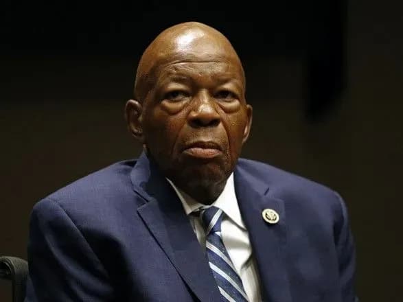 u-ssha-pomer-zalucheniy-u-spravu-pro-impichment-trampa-kongresmen