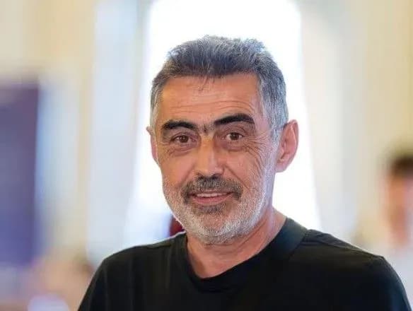 pomer-parlamentskiy-fotograf-volodimir-strumkovskiy