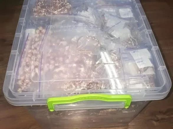 u-kiyevi-ponad-62-kg-zolota-vilucheno-v-organizatoriv-skhemi-ukhilennya-vid-splati-podatkiv