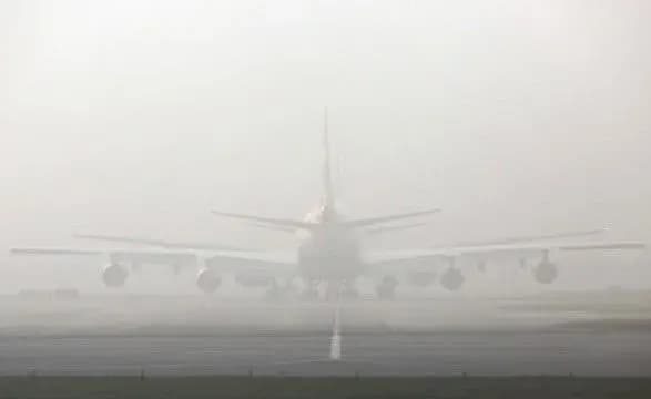 cherez-tuman-u-lvivskomu-aeroportu-masovo-zatrimuyutsya-reysi