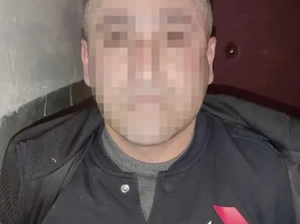 u-kiyevi-zatrimali-inozemtsya-klofelinschika