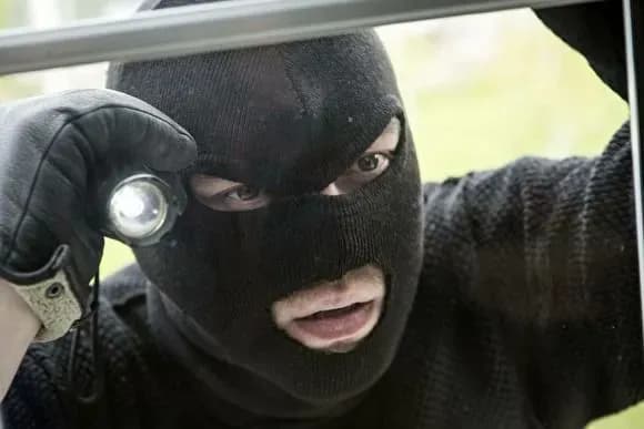 na-kiyivschini-obikrali-dachu-golovi-verkhovnogo-sudu