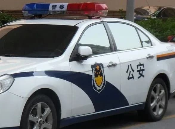 v-kitayi-pri-obvalenni-budivli-parkovki-zaginuli-visim-osib