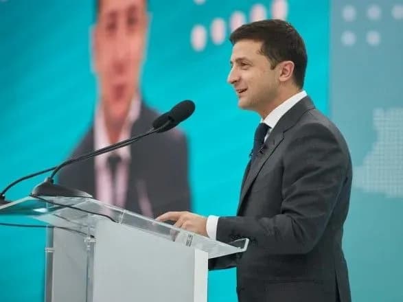 zelenskiy-tretina-ukrayintsiv-ne-mozhe-vidrizniti-feykovu-novinu