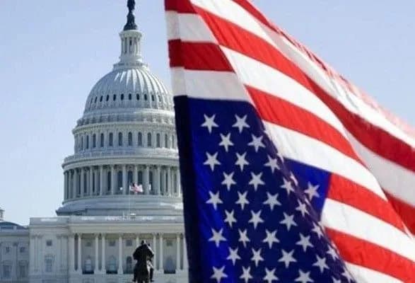 teylor-dzhuliani-pidshtovkhuvav-ukrayinu-do-vtruchannya-v-amerikansku-politiku